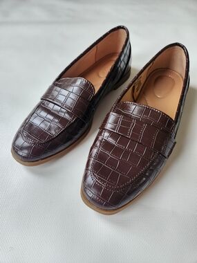 Old Navy Womens Croc-Embossed Loafers - Dark Brown